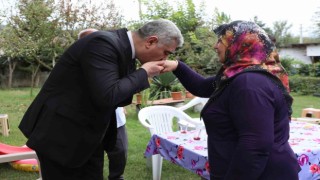 Vali Aslandan şehit ailesine ziyaret