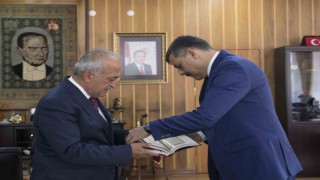 Vali Çiftçiden Rektör Çomaklıya iade-i ziyaret