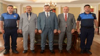 Vali Çiftçiden zabıtalara kutlama