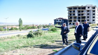 Vali Coşkun, sabıkalı kavşakta incelemelerde bulundu