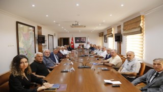 Vali Dağlıdan muhtarlarla huzur toplantısı
