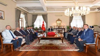 Vali Ünlüye Hayırlı olsun ziyaretleri sürüyor
