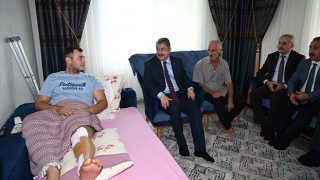 Vali Yılmaz’dan Gazi Askere Ziyaret
