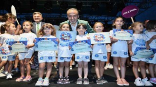 Yaz spor okullarına coşkulu veda