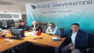 Yeni öğrencileri bilgilendirdiler
