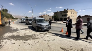 Yüksekovada 7 yıldır kapalı olan İpekyolu Caddesi trafiğe açıldı