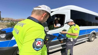 Yüksekovada toplu taşıma araçları denetlendi