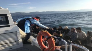 Yunan unsurlarınca ölüme terk edilen 39 kaçak göçmen kurtarıldı