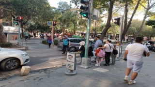 Zabıta ekipleri okul önlerinde, çocuklar güvende