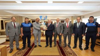 Zabıtalardan Başkan Sekmene ziyaret