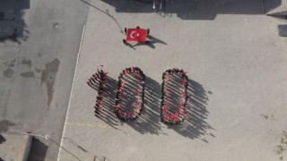 100 öğrenciden 100ncü yıla özel koreografi