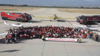 100. yıl coşkusunu uçaklar ile yaşadılar