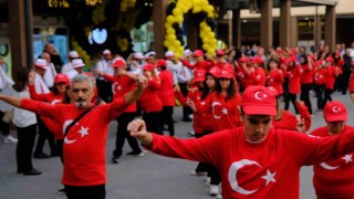 100. yılda 100 efe ile zeybek oynadılar