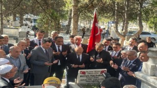 12 Eylül Darbesinde idam edilen Mustafa Pehlivanoğlu, ölüm yıl dönümünde mezarı başında anıldı