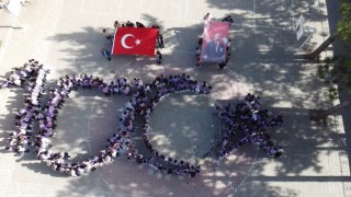 400 öğrenciden 100ncü yıl koreografisi