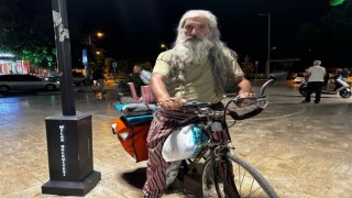 60 yıllık bisikletle bin 200 kilo metre yol geldi