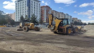89 kişinin öldüğü iş merkezinin bulunduğu cadde aylar sonra asfaltlanıp ulaşıma açılacak