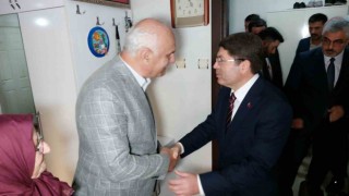 Adalet Bakanı Tunç, Şehit Başsavcı Murat Uzunun ailesini ziyaret etti