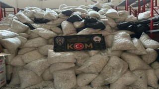 Adana polisi depoyu bastı: 37 milyon makaron ele geçirildi