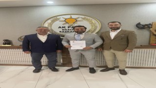 AK Partide bayrak değişimi