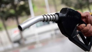 Akaryakıta büyük indirim geldi: Benzin 2 lira 10 kuruş düştü