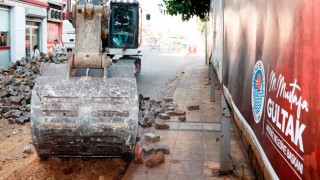 Akdeniz Belediyesi, asfaltlama çalışması başlattı