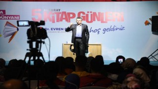 Aksaraydaki kitap günlerinde Alişan Kapaklıkaya söyleşisi