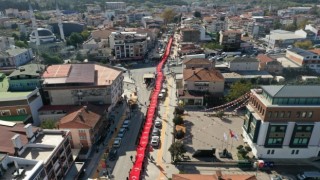 Altınovada 400 metrelik Türk bayrağı ile yürüyüş