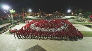 Antalyada saat 19.23te 1923 kişi zeybek oynayarak Atayı selamladı
