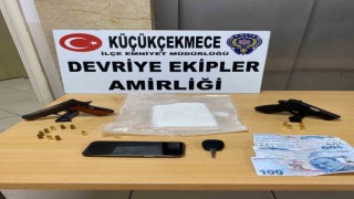 Aracın hava yastığına saklanmış 980 gram kokain ele geçirildi