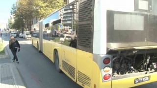 Arnavutköyde İETT çilesi: Seyir halindeki otobüsten duman yükseldi, yolcular araçtan indirildi