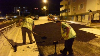 Asfaltlama çalışması gece de sürdürülüyor