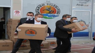 Atakumdan örnek dayanışma: 23 bin 600 adet gıda kolisi dağıtıldı