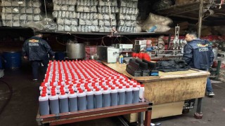 Ataşehirde depoya baskın: 12 ton karışımlı akaryakıt ele geçirildi