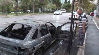 Ataşehirde seyir halinde alev alan otomobil yandı