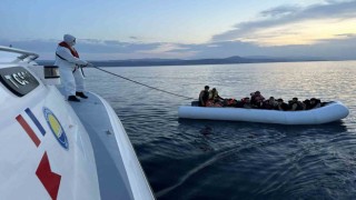 Ayvacık açıklarında 136 kaçak göçmen kurtarıldı, 29 kaçak göçmen yakalandı