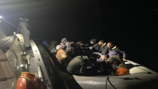 Ayvacık açıklarında 23 kaçak göçmen yakalandı