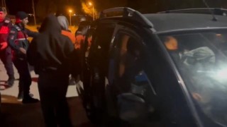 Ayvacıkta 9 kaçak göçmen ile 2 organizatör yakalandı