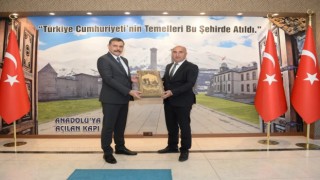 Azerbaycan Heyetinden Vali Çiftçiye ziyaret