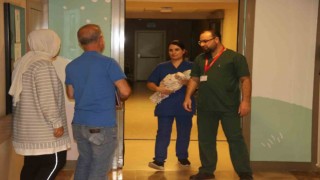 Bağırsaklarından kangren olan 35 haftalık bebek geçirdiği iki ameliyatla sağlığına kavuştu