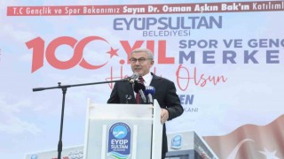 Bakan Bak, Eyüpsultanda 100. Yıl Spor ve Gençlik Merkezinin açılışını yaptı