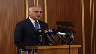 Bakan Ersoy: “Roma dönemine ait bir geyik heykelinin de aralarında bulunduğu 37 parça eserimiz artık ait olduğu topraklara dönüyor”