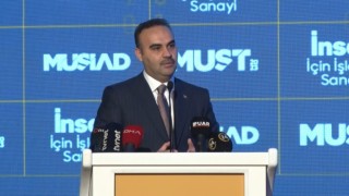Bakan Kacır: İsrail bir kez daha insanlık ve savaş suçu işledi