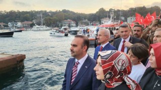 Bakan Uraloğlu ile Kacır, Tarabya Sahilinden 100 geminin geçişini izledi