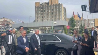 Bakan Yerlikaya ve MİT Başkanı Kalından saldırı girişiminde yaralanan polislere ziyaret
