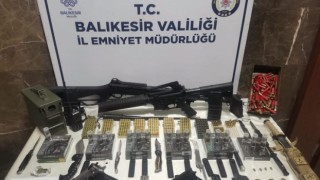 Bandırmada ateşli silah ve mühimmat operasyonu