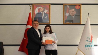Başarılı sporcular ödüllendirildi