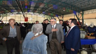 Başkan Bozkurttan pazar ziyareti