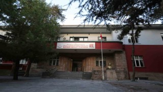 Başkan Büyükkılıçtan Kayseri Devlet Tiyatrosu duyarlılığı