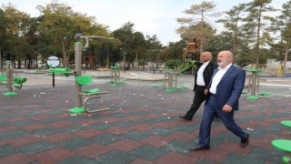 Başkan Çolakbayrakdar: Çocuklar için ağaç evin de olduğu çok fonksiyonlu park yapıyoruz